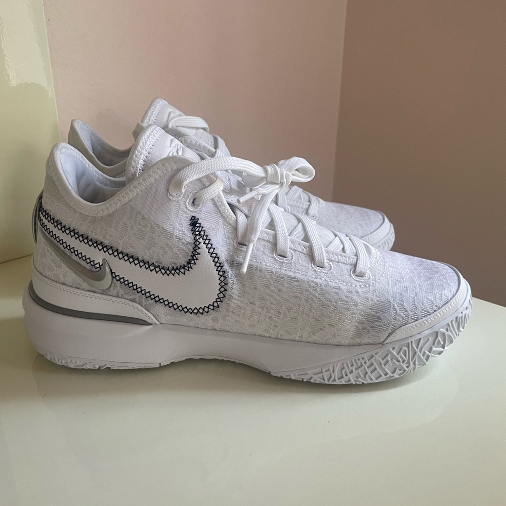 Nike LeBron NXXT Gen
Basketball Shoes